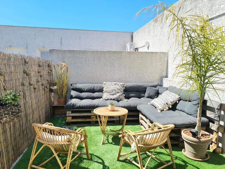 Appartcosy Emplacement Ideal Avec Terrasse & Parking Prive Nimes Exterior photo